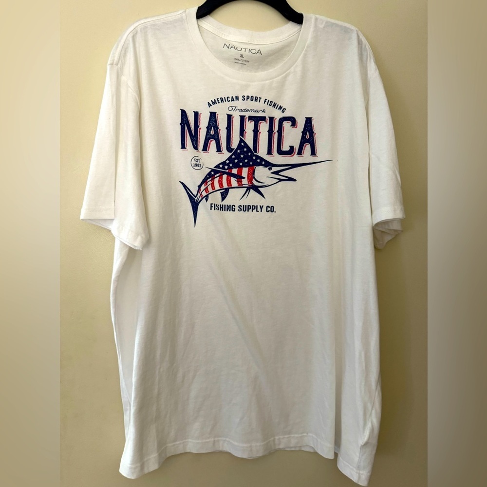 NAUTICA Men’s Graphic Fishing Short Sleeve White T-shirt. 100% Cotton. Size XL